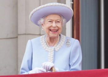Montpelier High School & V6 Sixth Form Pay Tribute to Queen Elizabeth II